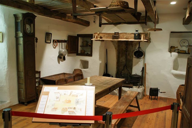 ファーブル昆虫館 「虫の詩人の館」