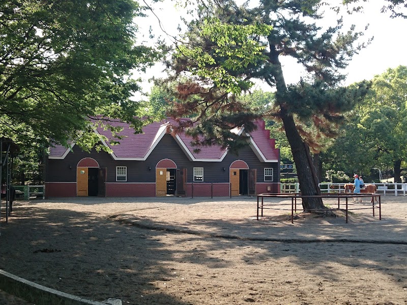 ふれあい動物園