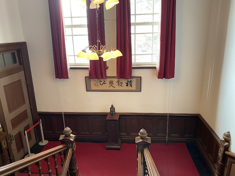 空挺館（旧陸軍騎兵連隊御馬見所）