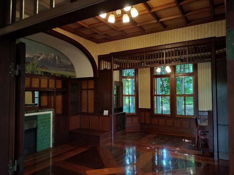 市川市木内ギャラリー（旧木内重四郎別邸洋館）