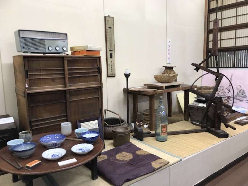 草加市立歴史民俗資料館（旧草加小学校西校舎）