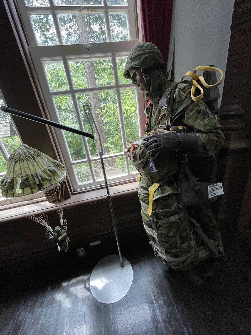 空挺館（旧陸軍騎兵連隊御馬見所）