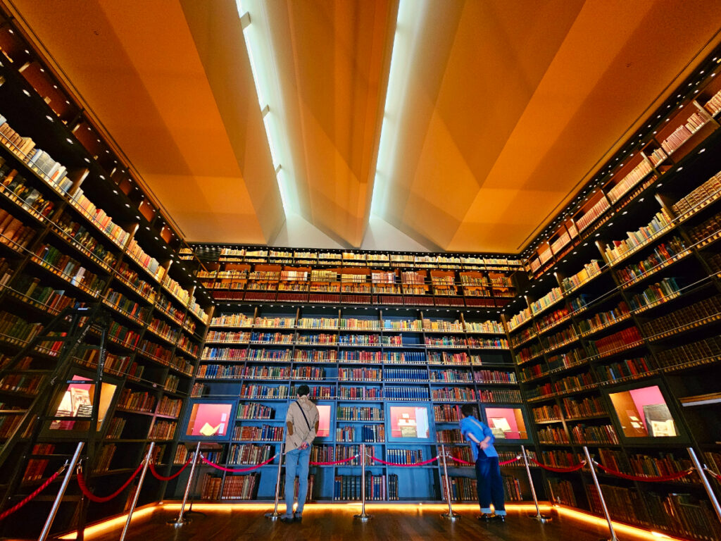 東洋文庫ミュージアム‐モリソン書庫