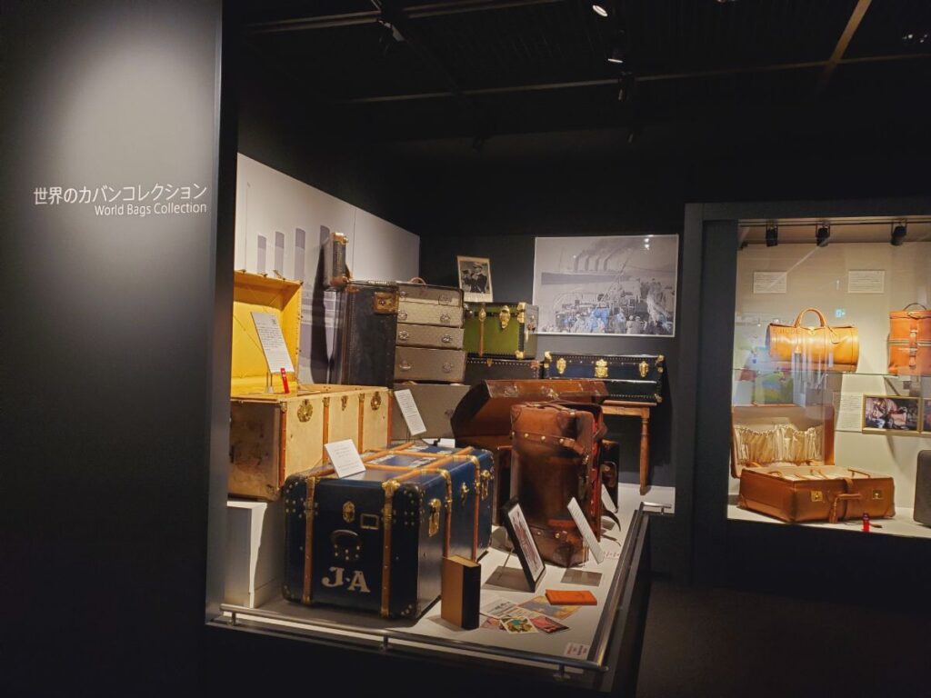 11世界のカバン博物館-展示スペース