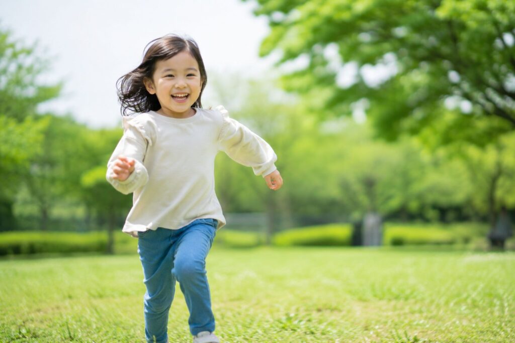 走る子供