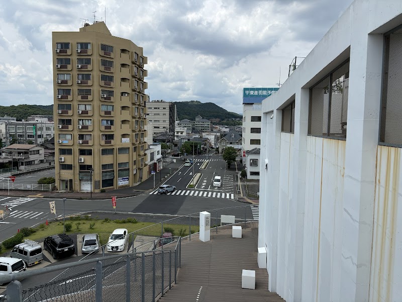 太田市美術館・図書館