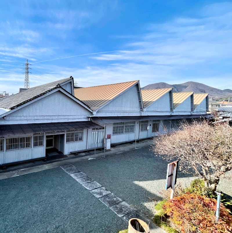 織物参考館・紫（ゆかり）