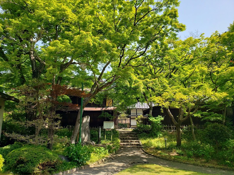 草雲美術館