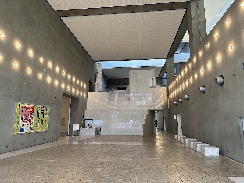 群馬県立近代美術館