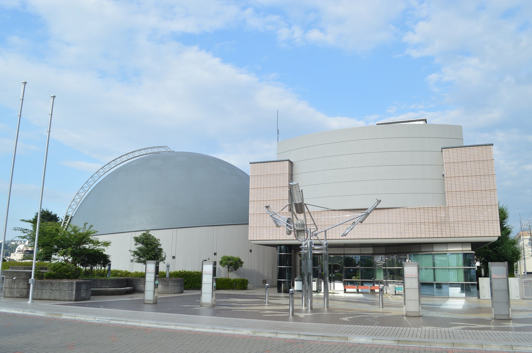 コニカミノルタ サイエンスドーム（八王子市こども科学館）・・(@{Type=card; Url=https://futofura.com/spot/science_dorm/; FinalUrl=https://futofura.com/spot/science_dorm/; Title=コニカミノルタ サイエンスドーム (八王子市こども科学館) | 穴場おでかけスポット検索メディア【ふとふらっと】; SiteName=穴場おでかけスポット検索メディア【ふとふらっと】; Description=; ImageUrl=https://futofura.com/wp-content/uploads/2026/06/science-dorm-01.jpg; ImageSource=ogp; HostName=futofura.com}.Title)