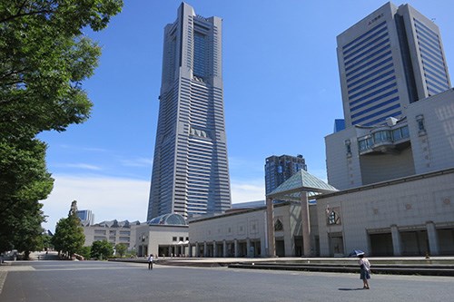 グランモール公園・・(@{Type=card; Url=https://www.welcome.city.yokohama.jp/spot/details.php?bbid=822; FinalUrl=https://www.welcome.city.yokohama.jp/spot/details.php?bbid=822; Title=グランモール公園｜観光スポット｜【公式】横浜市観光情報サイト - Yokohama Official Visitors' Guide' Guide; SiteName=【公式】横浜市観光情報サイト; Description=グランモール公園をご紹介します。横浜のおすすめ観光スポット、イベント情報、モデルコースなど、横浜の観光に役立つ情報をご案内する横浜市の公式観光サイト。; ImageUrl=https://ycvb.yokohama/img_data/d822.jpg; ImageSource=ogp; HostName=welcome.city.yokohama.jp}.Title)