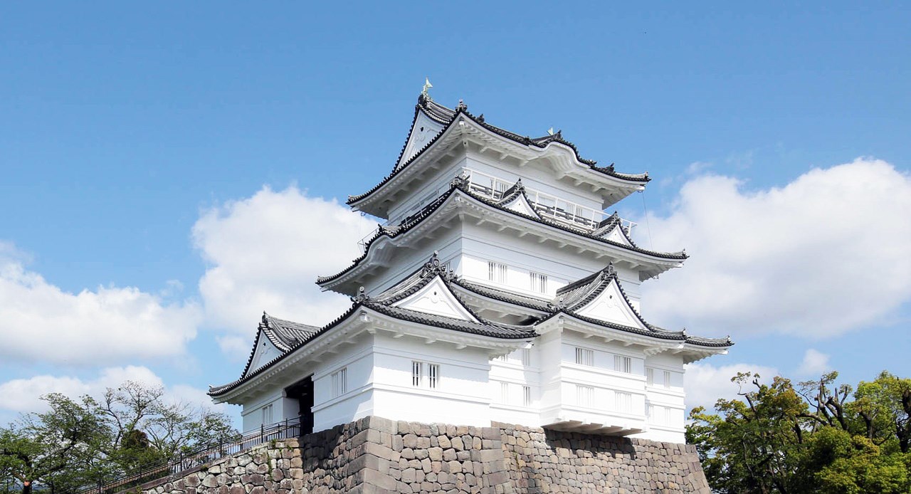 小田原城天守閣・・(@{Type=card; Url=https://odawaracastle.com/; FinalUrl=https://odawaracastle.com/; Title=【公式】小田原城 難攻不落の城; SiteName=小田原城【公式】; Description=; ImageUrl=https://odawaracastle.com/global-image/header/6-hdrimg-0.jpg?a0e9591400526c386f94a4635a7c54a4; ImageSource=page-image; HostName=odawaracastle.com}.Title)