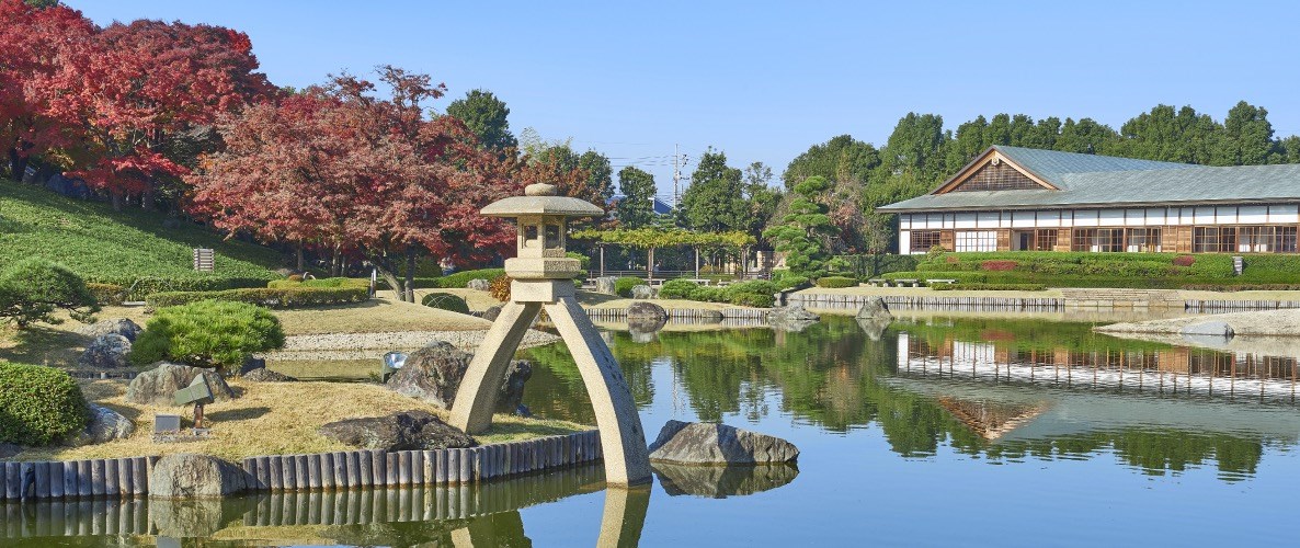 花田苑（日本庭園）・・(@{Type=card; Url=https://hanataen.kosi-kanri.com/; FinalUrl=https://hanataen.kosi-kanri.com/; Title=越谷市日本庭園花田苑; SiteName=越谷市日本庭園花田苑 |; Description=; ImageUrl=https://hanataen.kosi-kanri.com/contents/wp-content/uploads/2019/03/slide.jpg; HostName=hanataen.kosi-kanri.com}.Title)