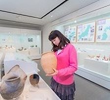 和洋女子大学 文化資料館・・(@{Type=card; Url=https://www.wayo.ac.jp/facilities_campus/museum; FinalUrl=https://www.wayo.ac.jp/facilities_campus/museum; Title=文化資料館 | 和洋女子大学; SiteName=wayo.ac.jp; Description=和洋女子大学は1897（明治30）年の創設以来、125年以上にわたり、社会で活躍できる女性を輩出してきました。現在、4学部（人文学部・国際学部・家政学部・看護学部）9学科を設置し、学生一人ひとりに寄添う、丁寧で親切な教育を提供しています。; ImageUrl=https://data-univ.wayo.ac.jp/3416/5827/8771/bunka_gaiyou_thumbnail.jpg; ImageSource=page-image; HostName=wayo.ac.jp}.Title)